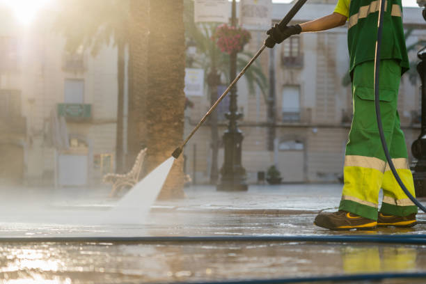Best Pressure Washing Siding  in Hazard, KY